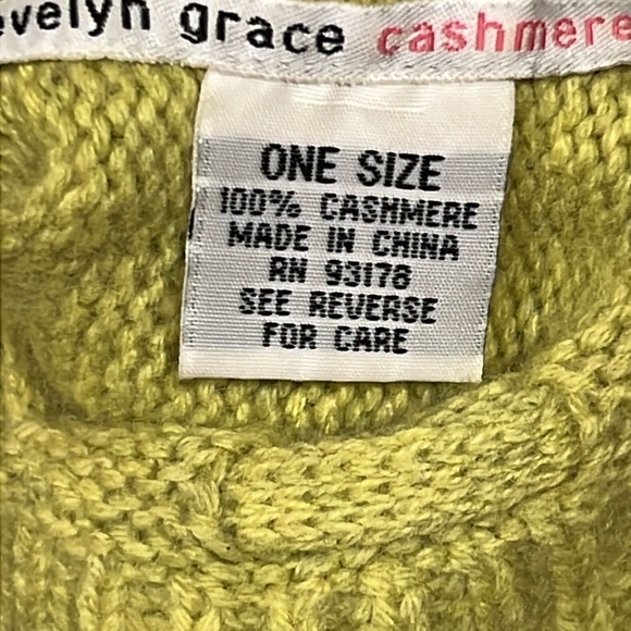 Cashmere scarf and gloves set - Picture 9 of 16